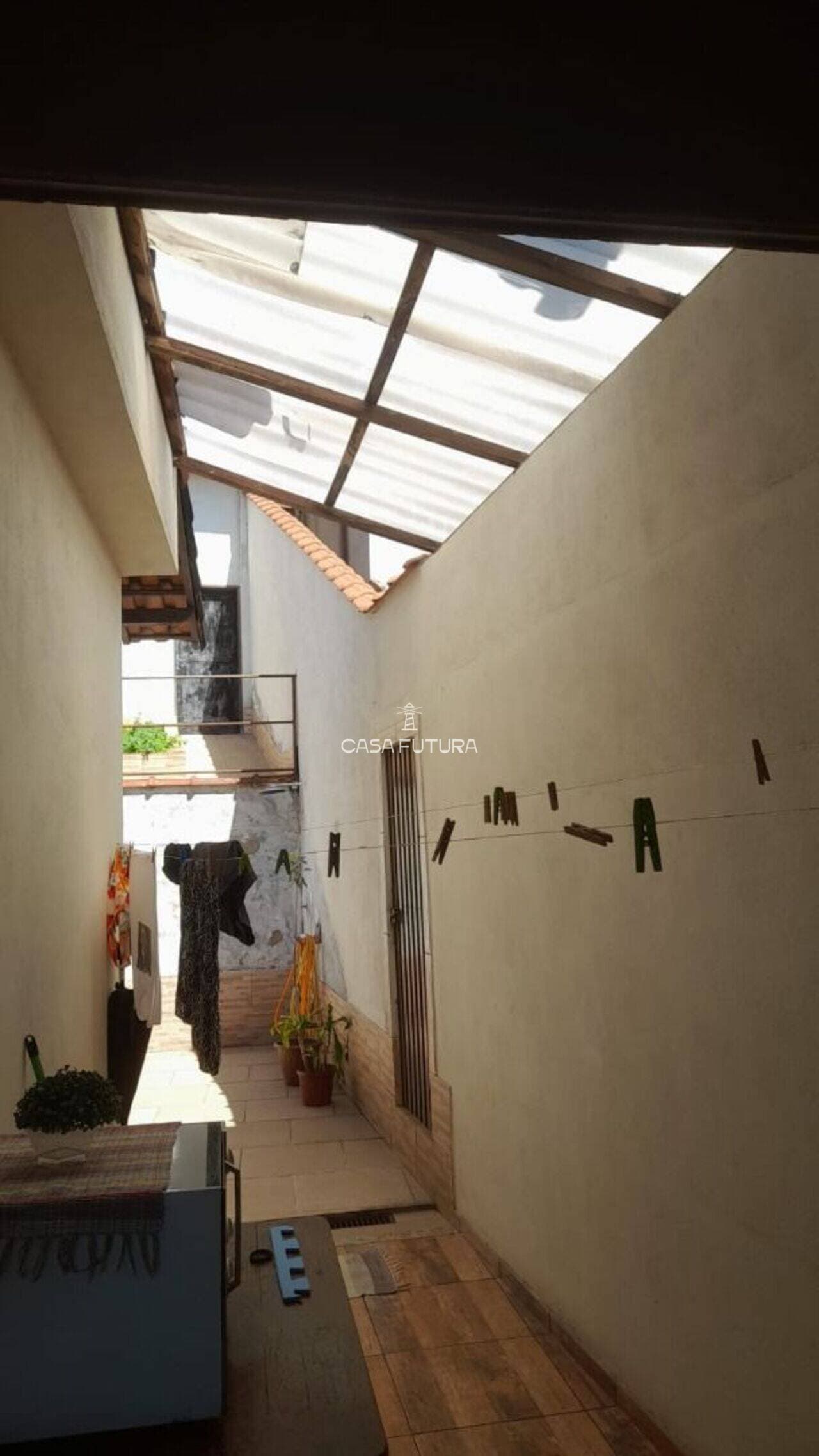 Casa com 2 quartos, 37 m² - foto 2