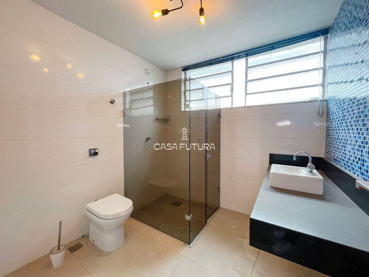 Casa com 4 quartos, 300 m² - foto 6