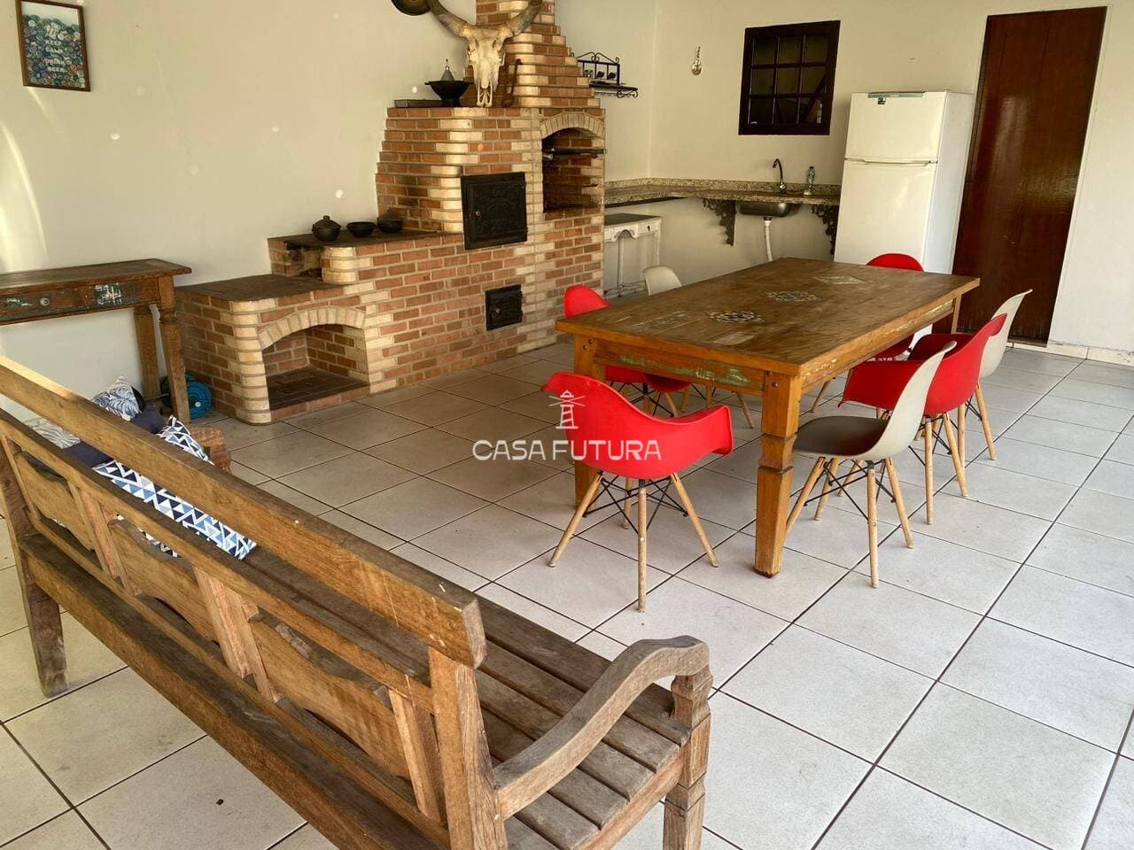 Casa com 3 quartos, 165 m² - foto 3