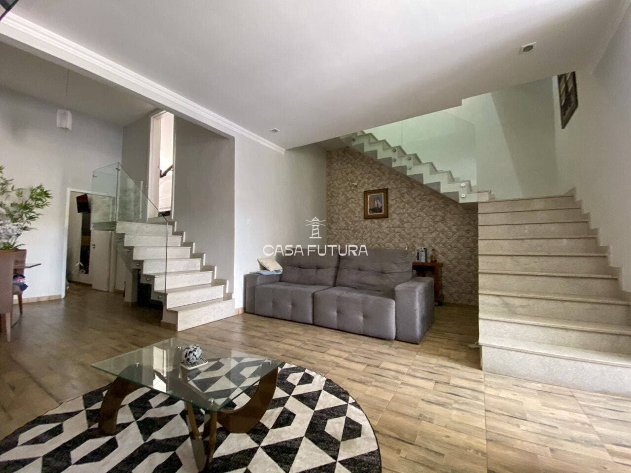 Casa com 3 quartos, 200 m²