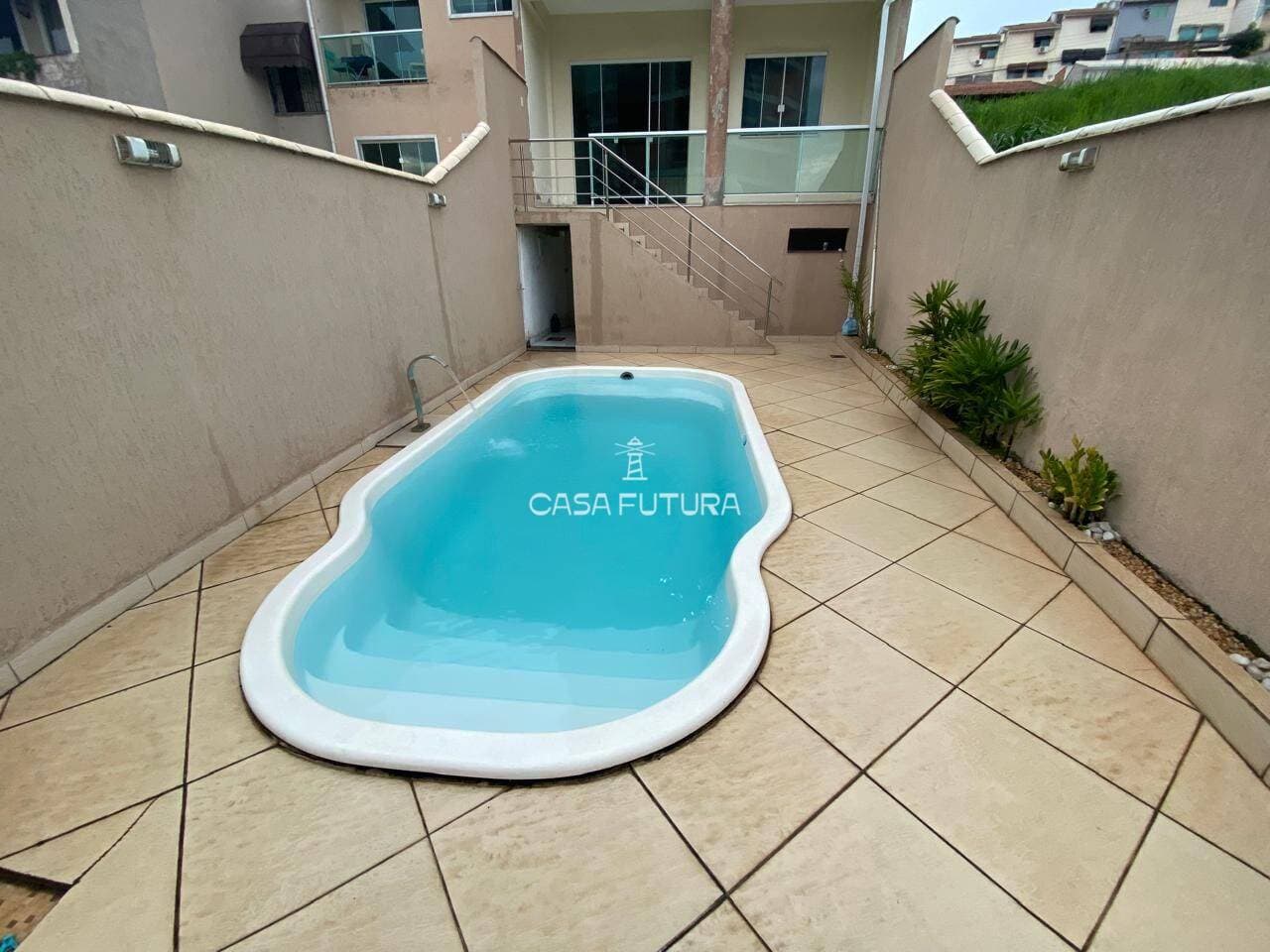 Casa com 3 quartos, 350 m²