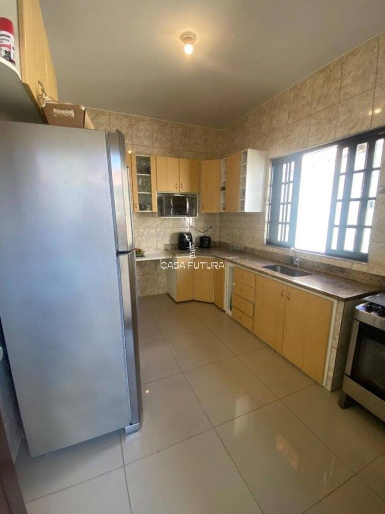 Casa com 3 quartos, 165 m² - foto 9