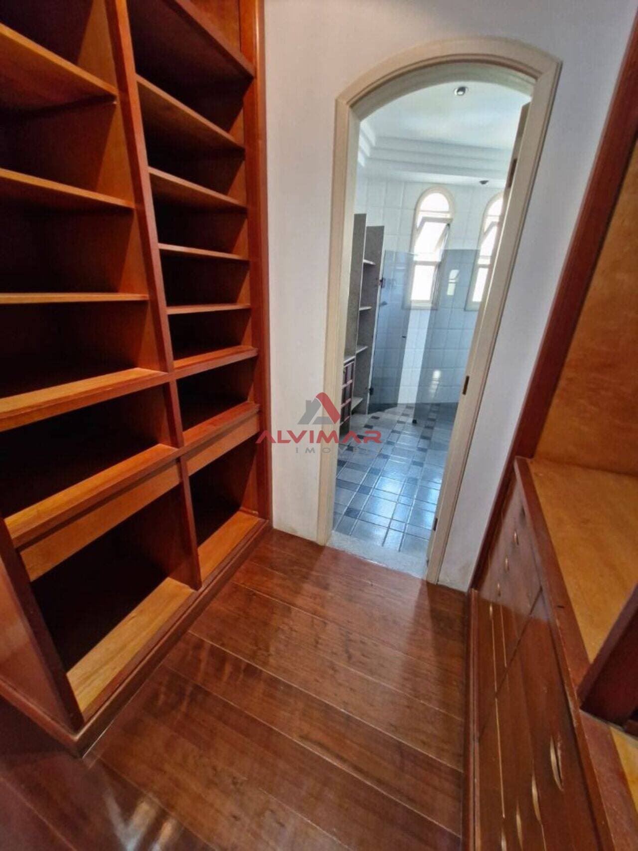 Casa com 3 quartos, 297 m² - foto 9