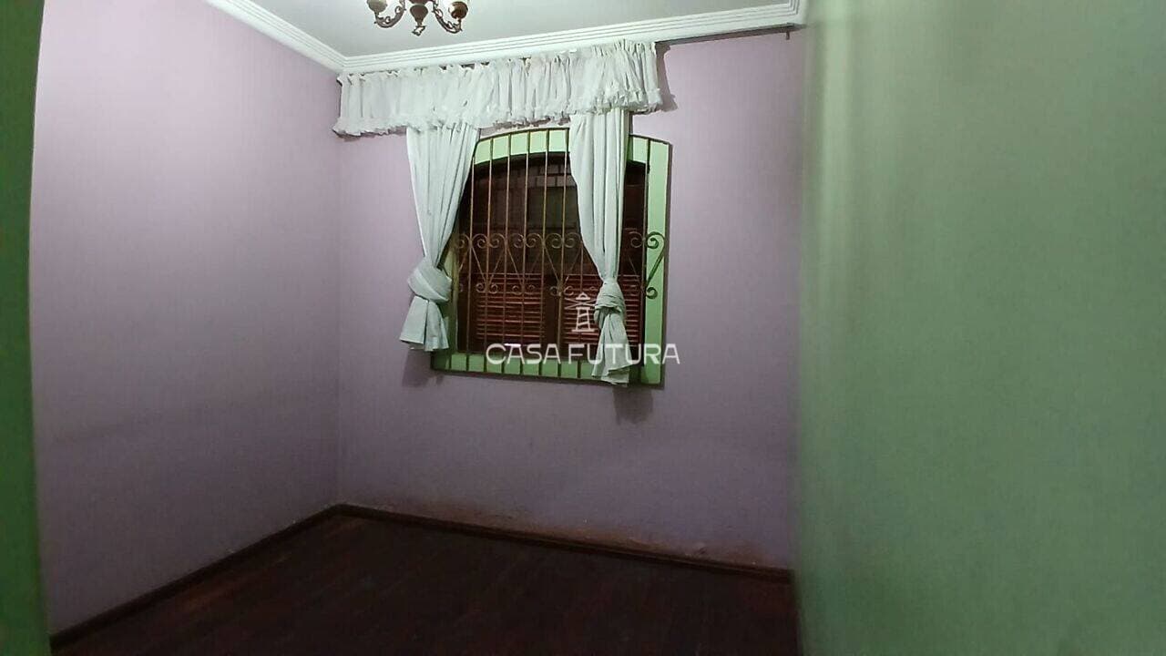 Casa com 4 quartos, 269 m² - foto 7