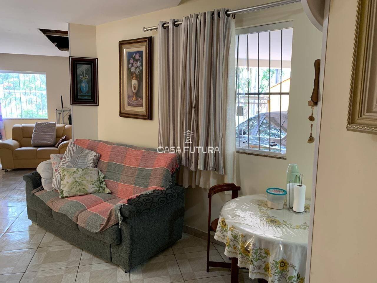 Casa com 4 quartos, 326 m² - foto 3