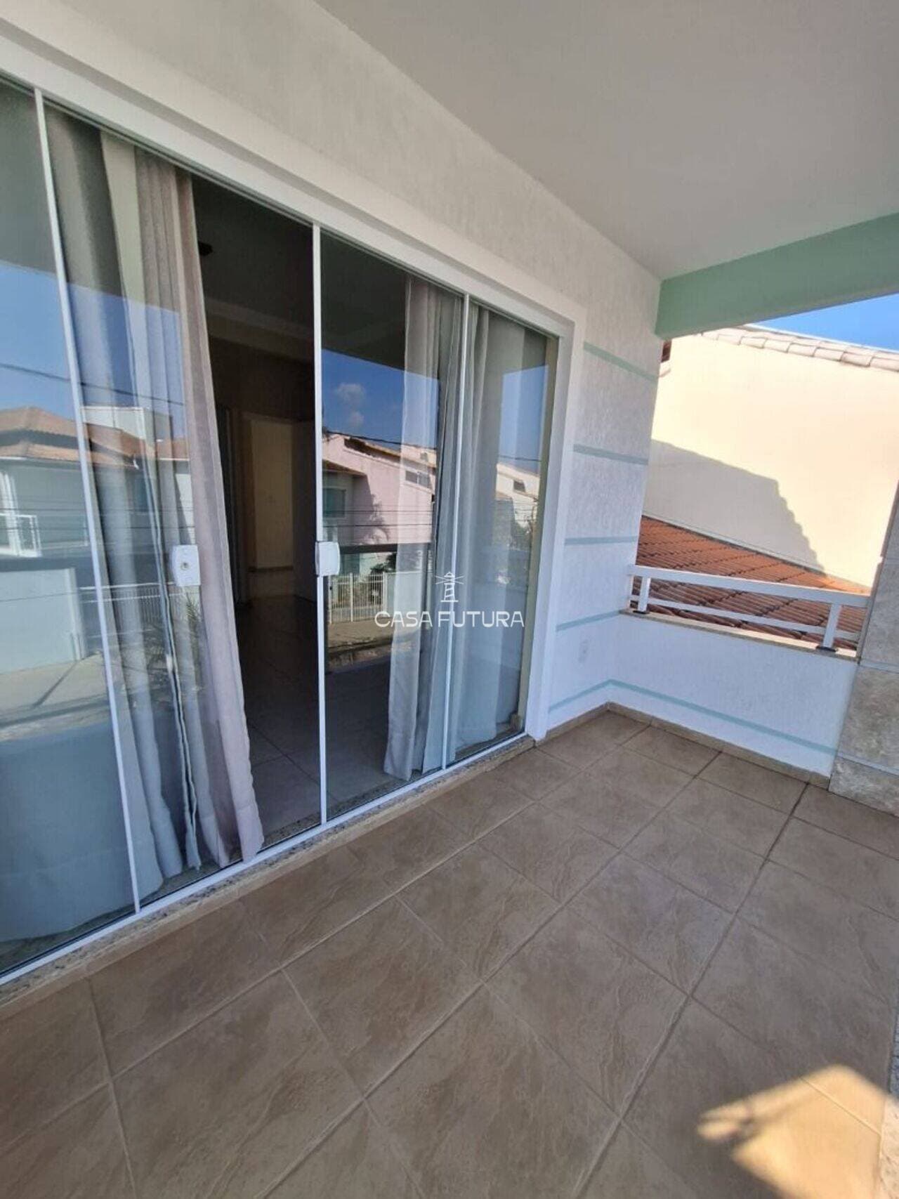 Casa com 3 quartos, 244 m² - foto 8