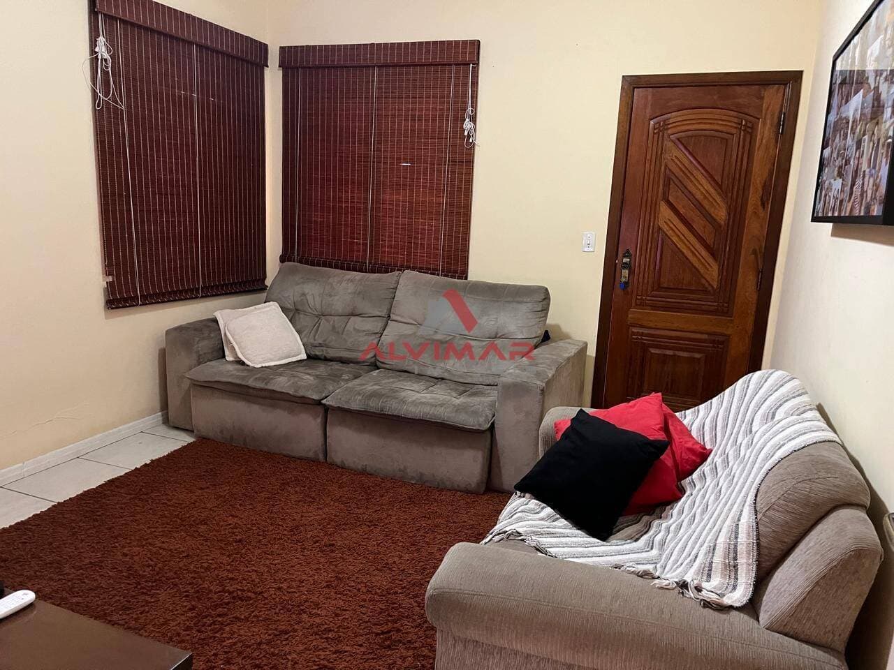 Casa com 3 quartos, 336 m² - foto 3