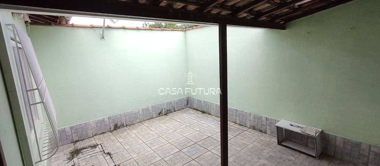 Casa com 2 quartos, 49 m²