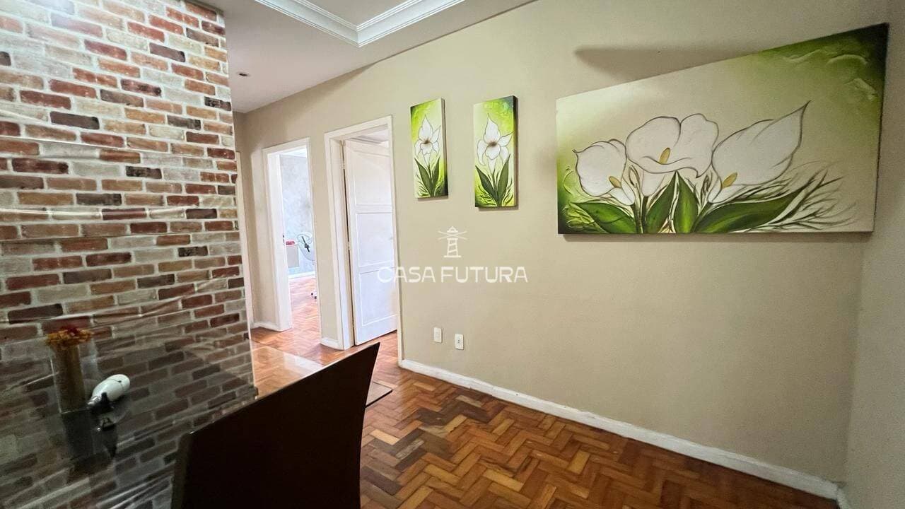 Casa com 3 quartos, 273 m² - foto 3