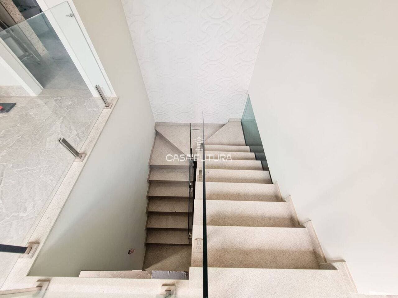 Casa com 3 quartos, 307 m² - foto 7