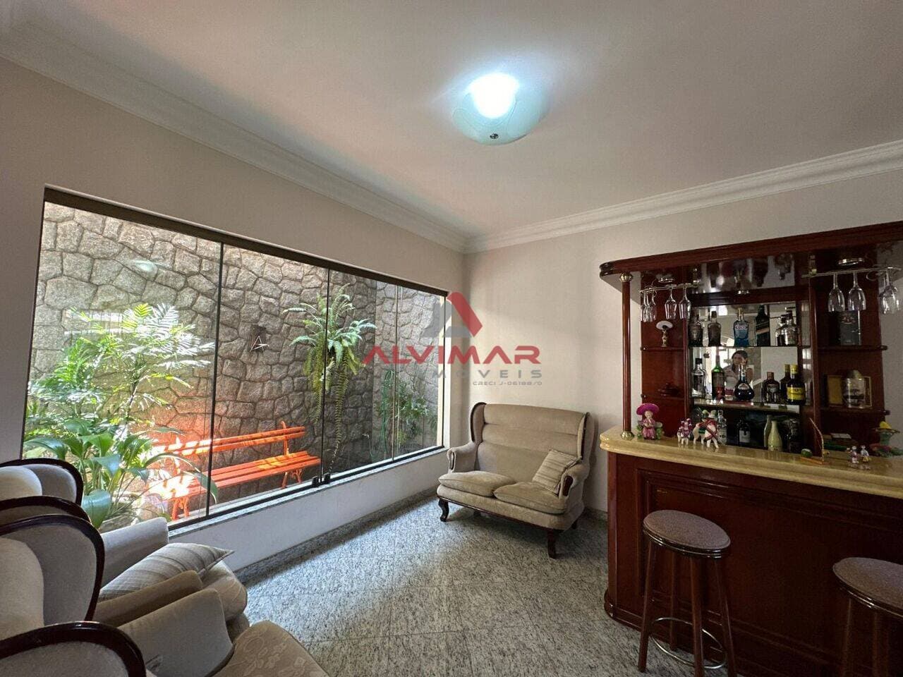 Casa com 4 quartos, 360 m² - foto 3