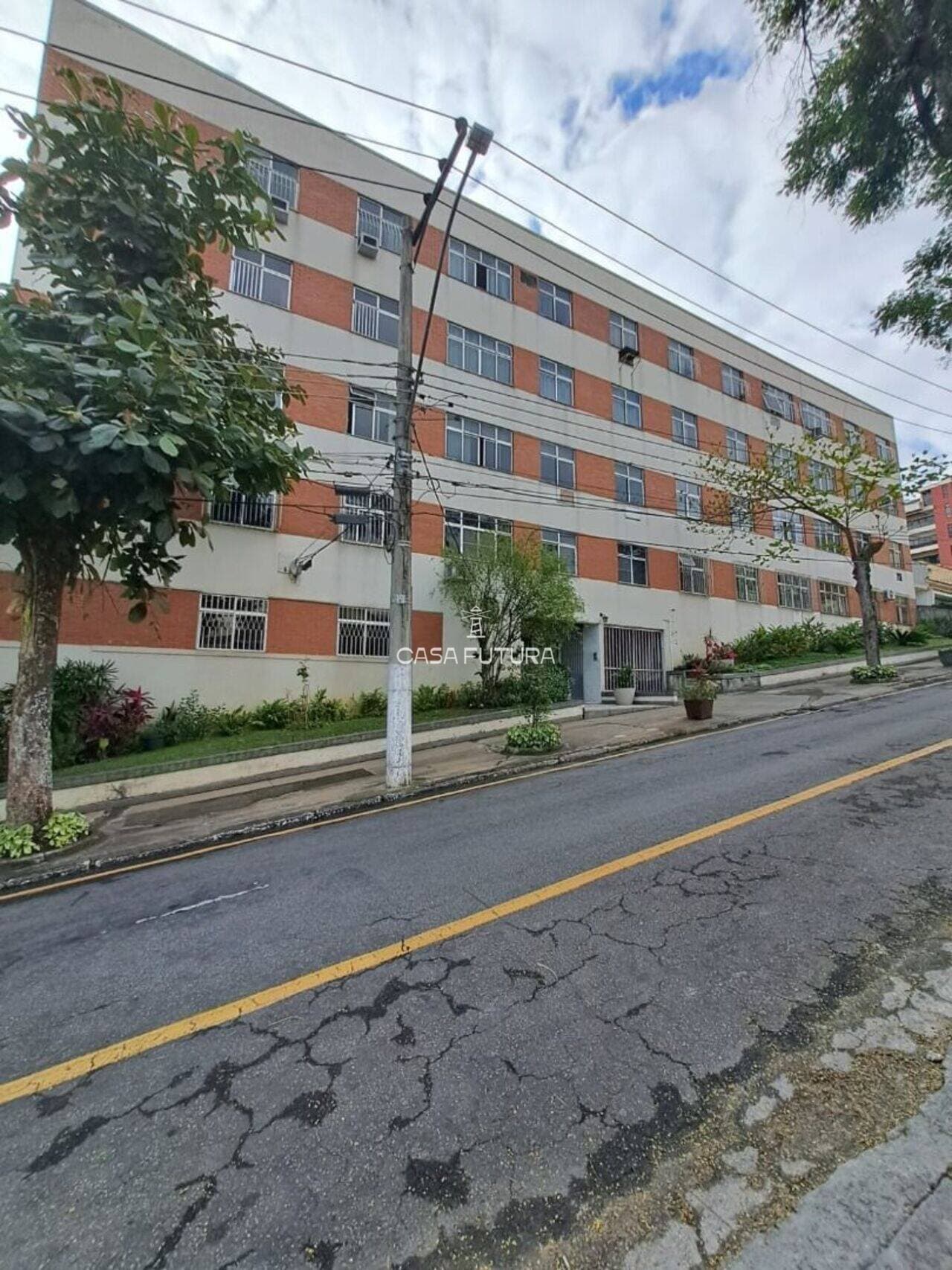 Apartamento com 3 quartos, 134 m² - foto 2