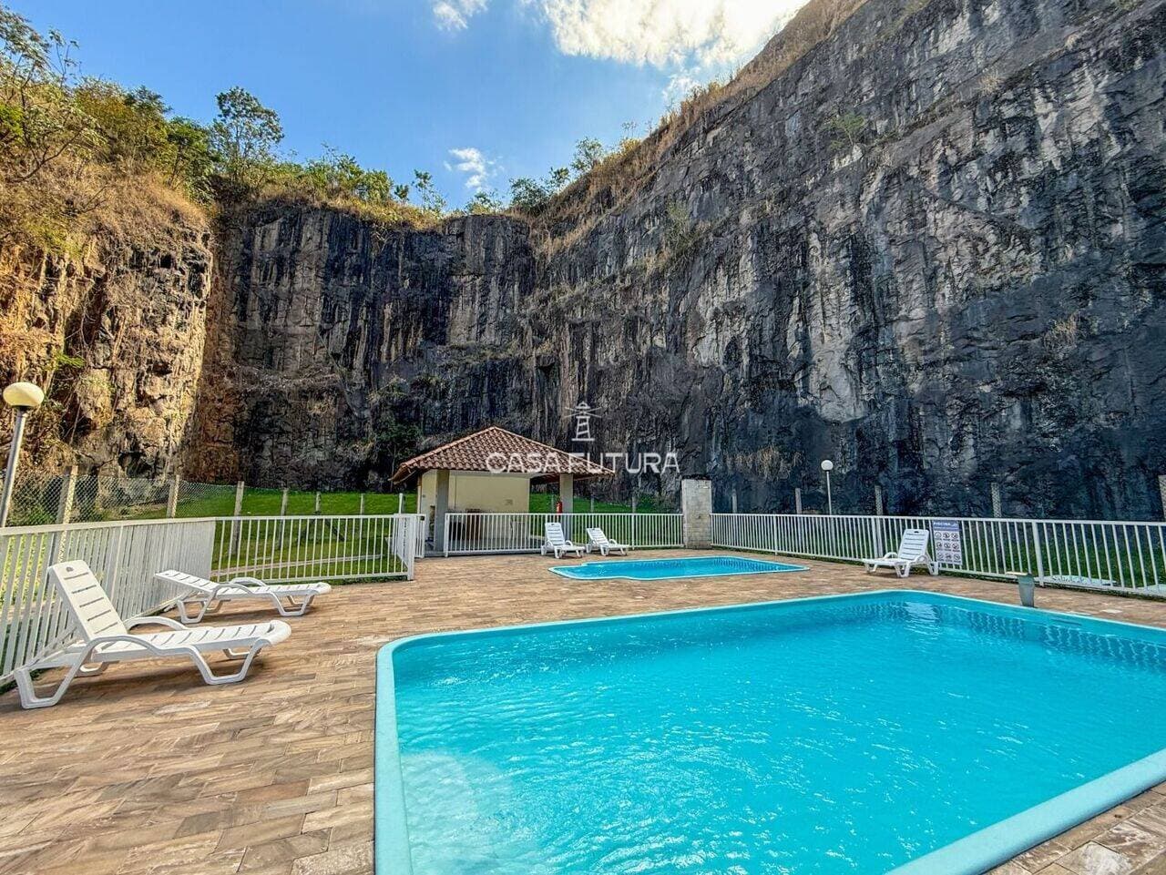 Apartamento com 2 quartos, 52 m²