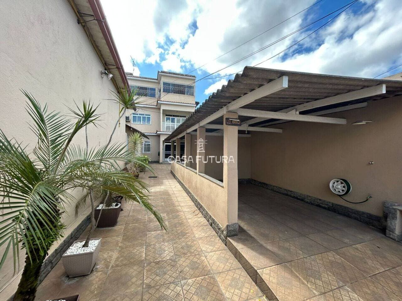 Casa com 4 quartos, 193 m²