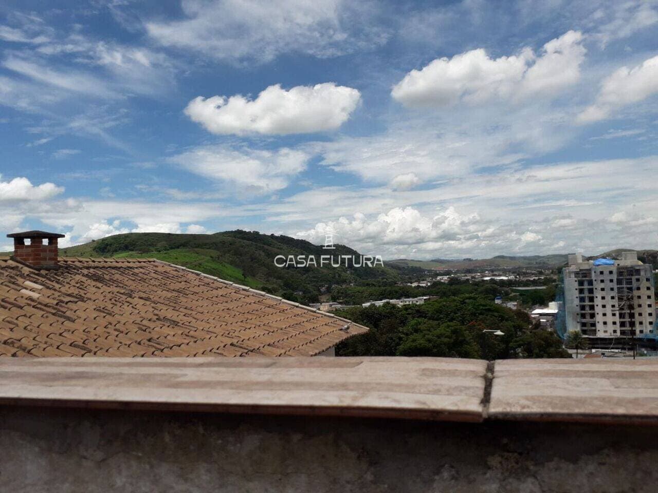 Casa com 2 quartos, 98 m²