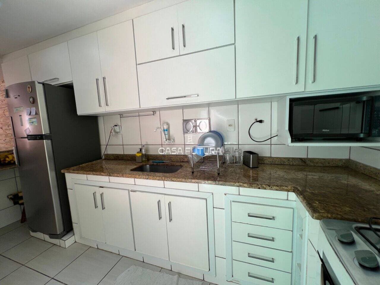 Casa com 4 quartos, 162 m² - foto 3