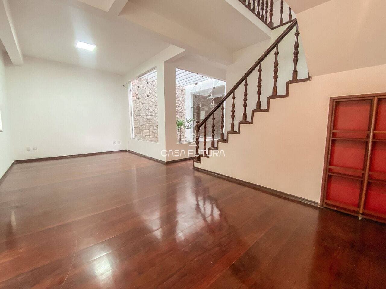 Casa com 4 quartos, 190 m² - foto 3
