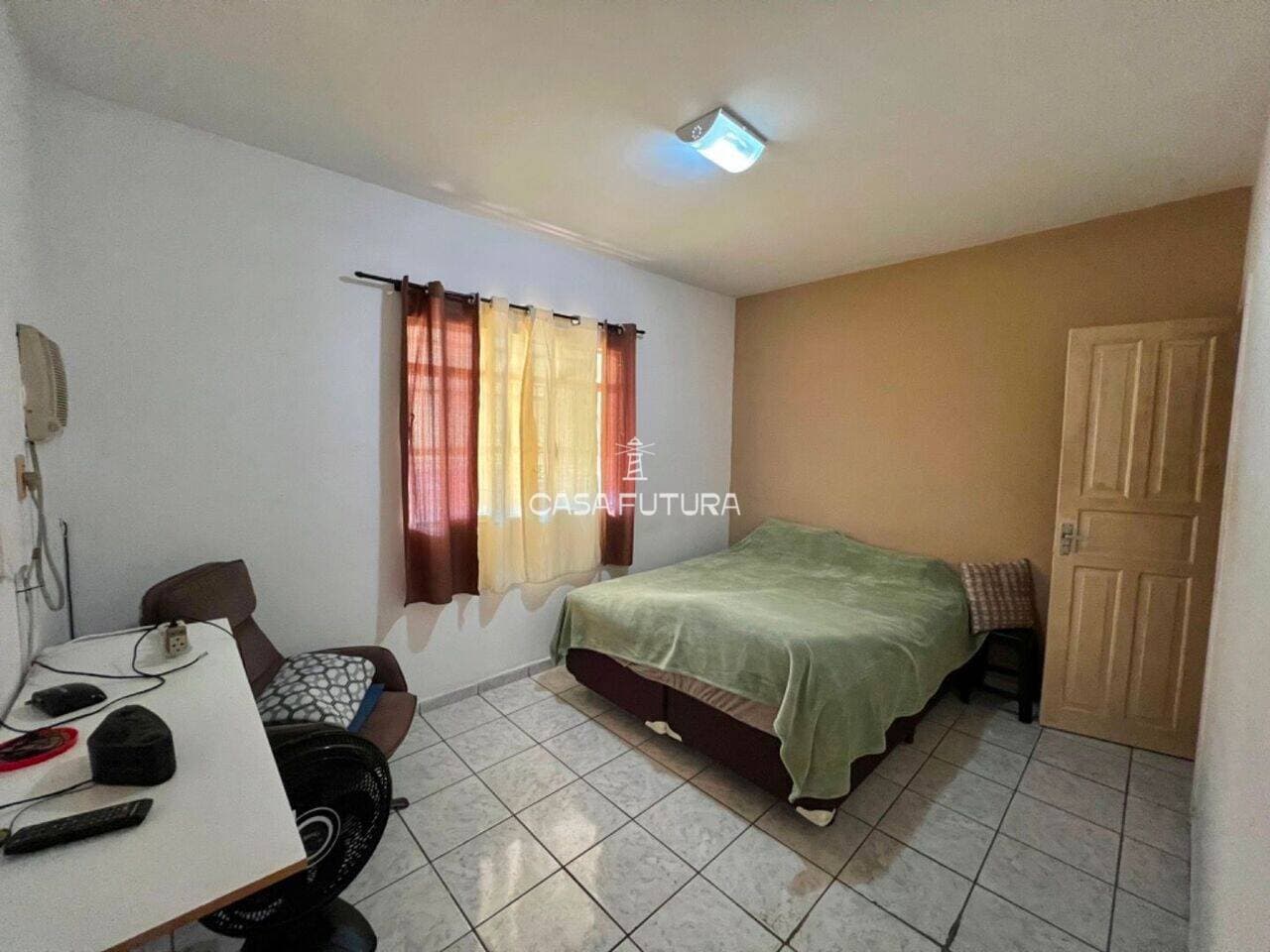 Casa com 3 quartos, 143 m² - foto 4