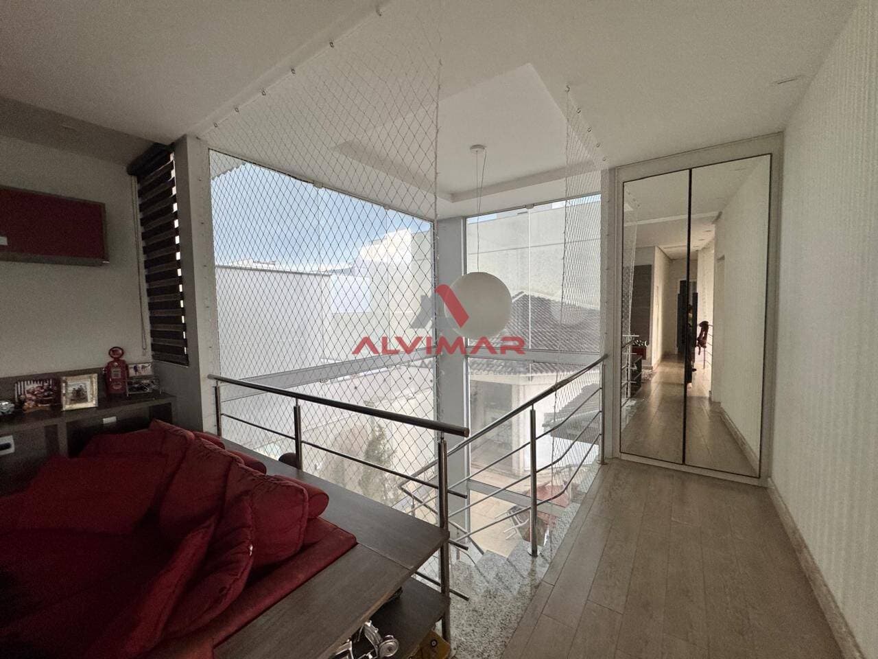 Casa com 3 quartos, 388 m² - foto 2