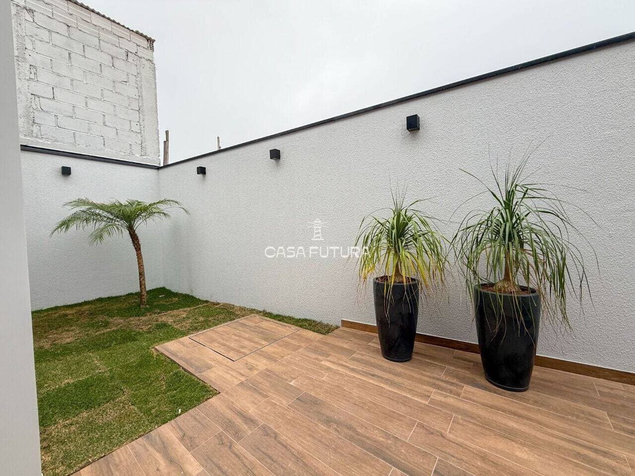 Casa com 3 quartos, 215 m² - foto 3