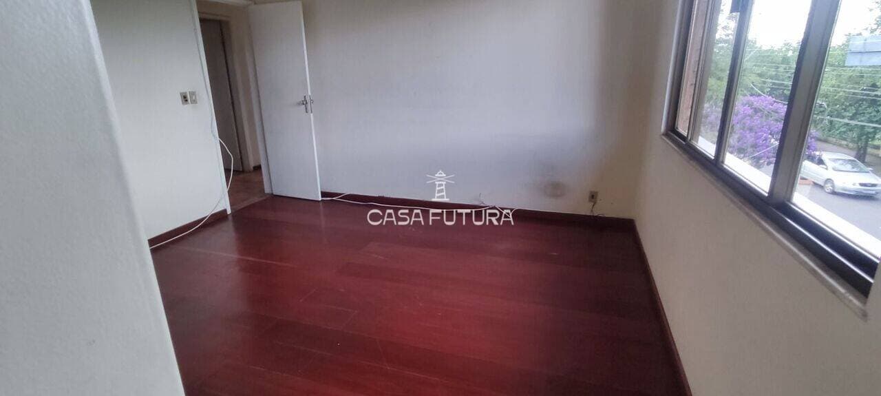 Casa com 3 quartos, 218 m² - foto 7