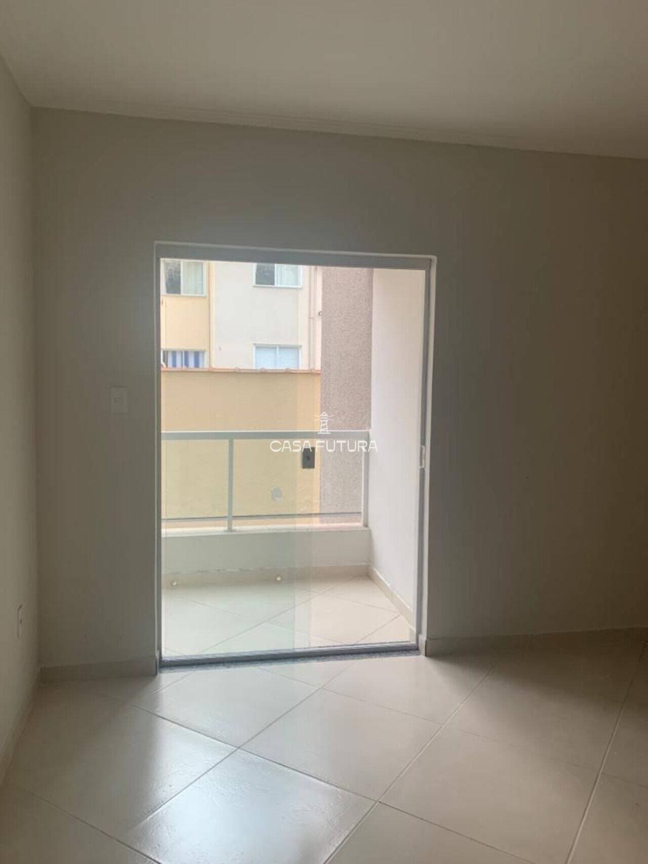 Apartamento com 2 quartos, 67 m² - foto 3