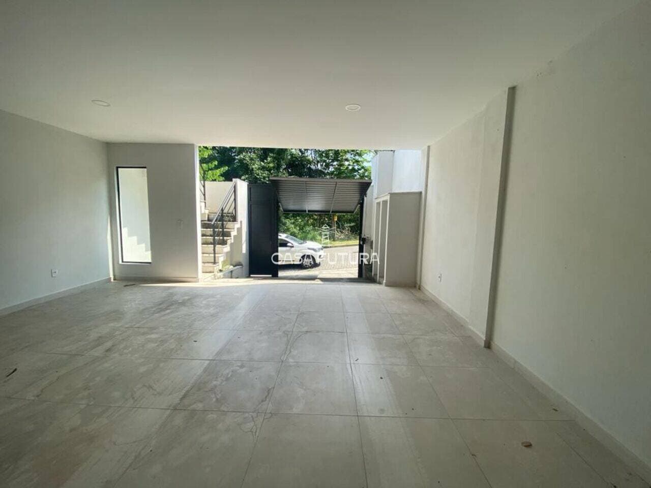Casa com 3 quartos, 268 m² - foto 5