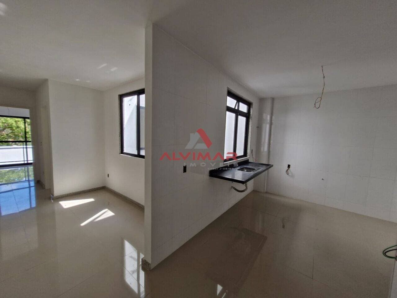 Apartamento com 2 quartos, 70 m² - foto 4