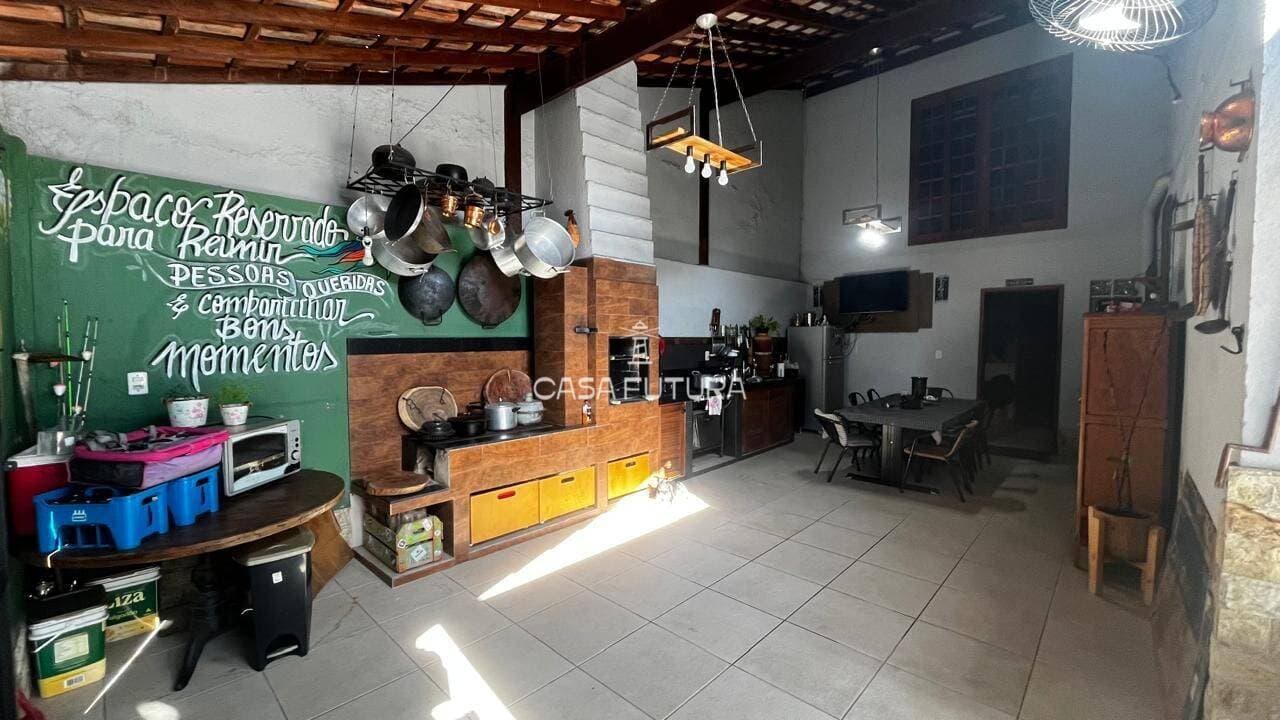 Casa com 3 quartos, 194 m² - foto 4