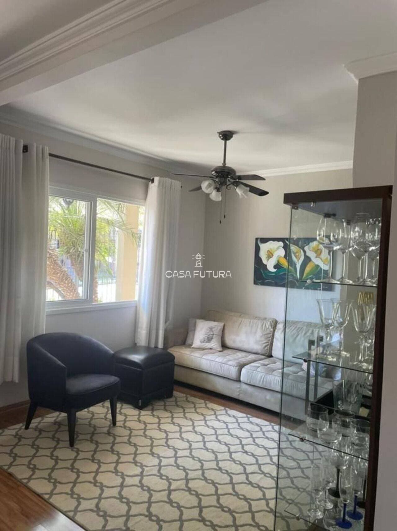 Casa com 3 quartos, 213 m² - foto 3