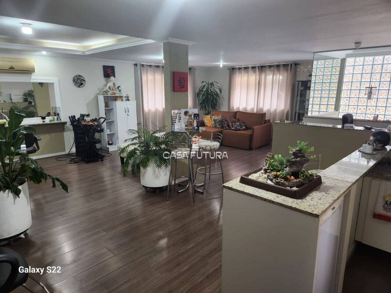 Casa com 4 quartos, 290 m² - foto 8