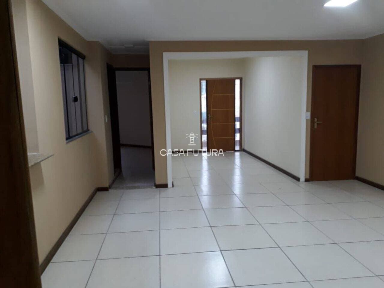 Casa com 3 quartos, 206 m² - foto 2