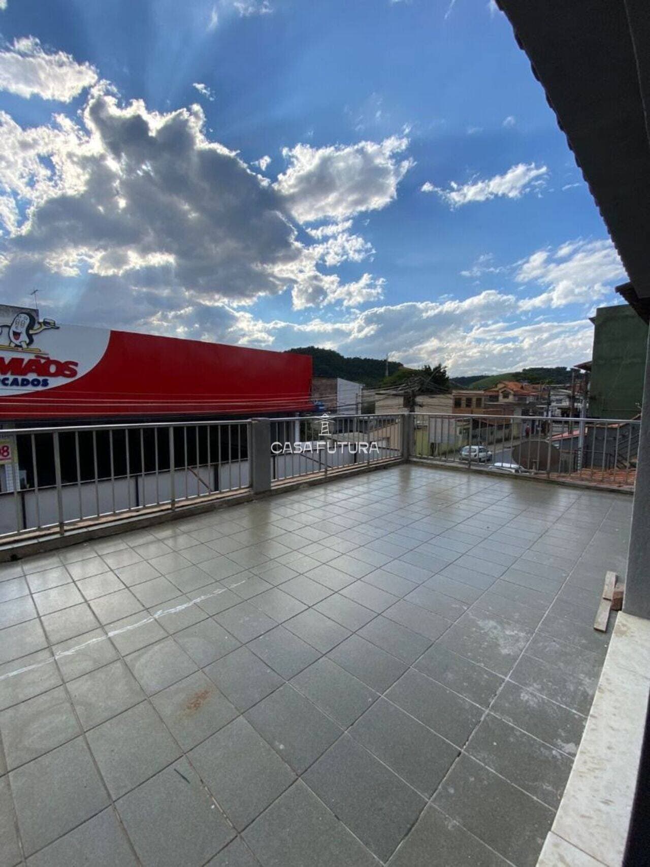 Apartamento com 3 quartos, 120 m²