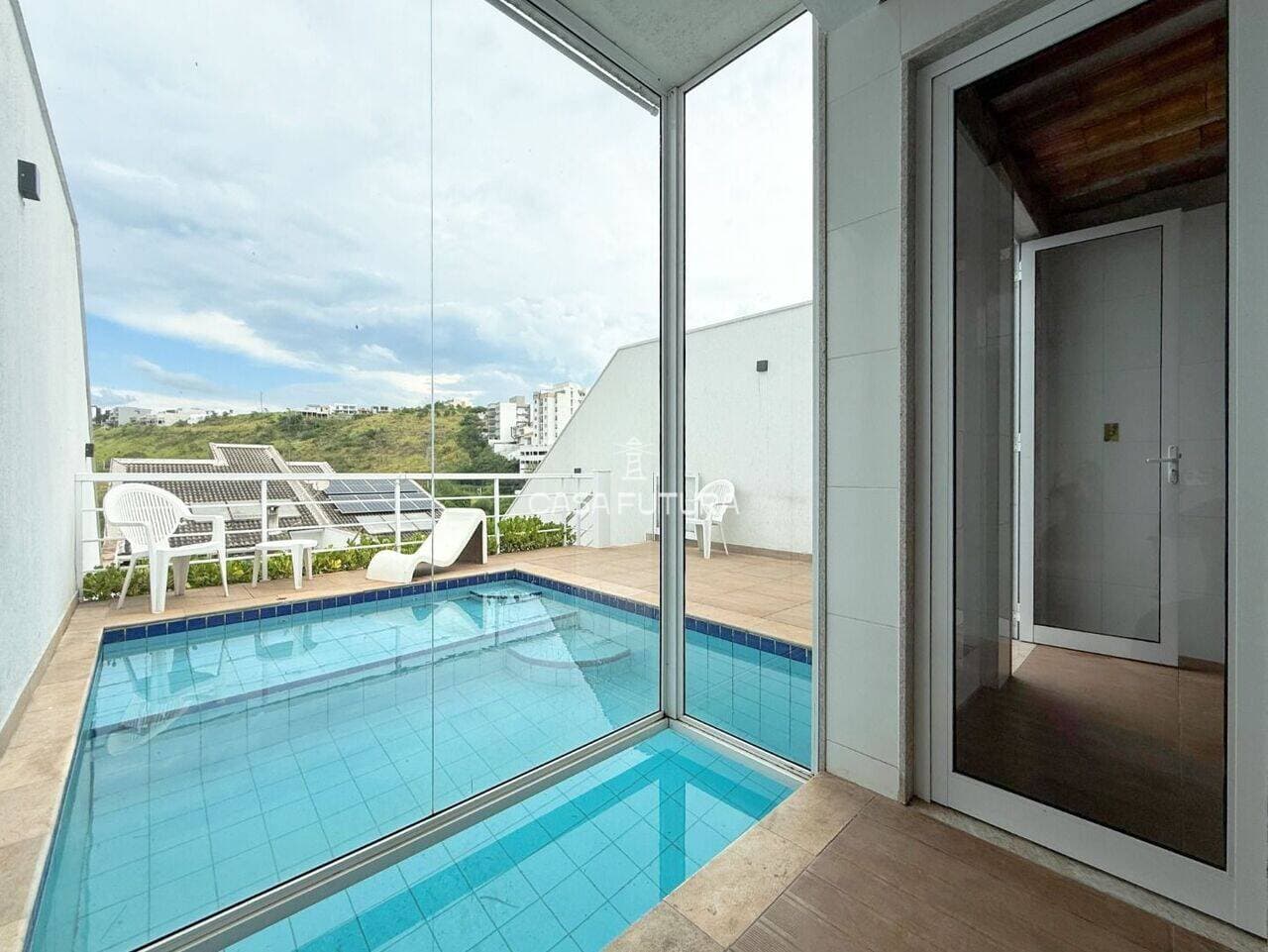 Casa com 4 quartos, 282 m²