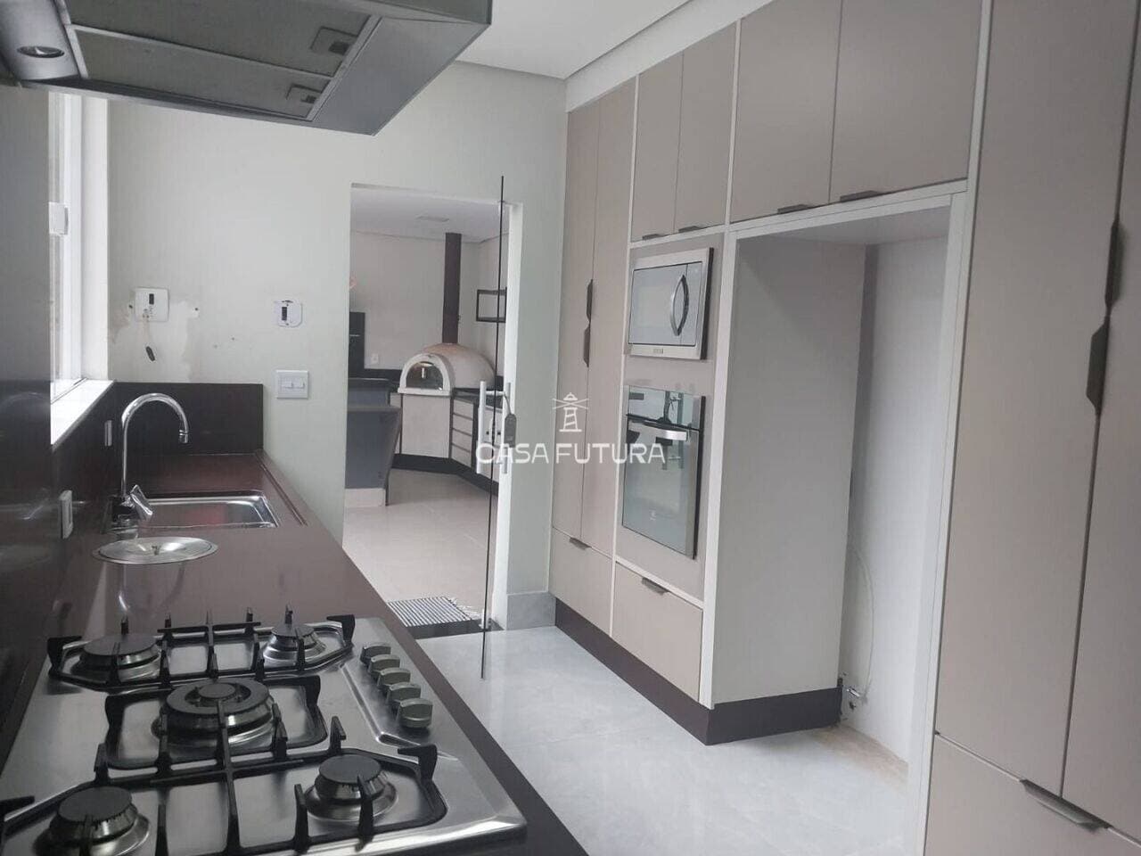 Casa com 3 quartos, 311 m² - foto 7