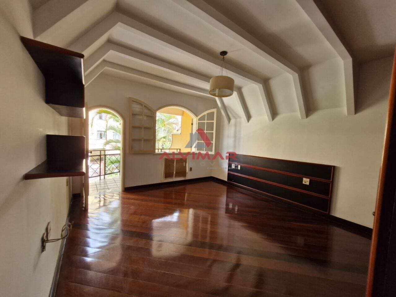 Casa com 3 quartos, 297 m² - foto 6