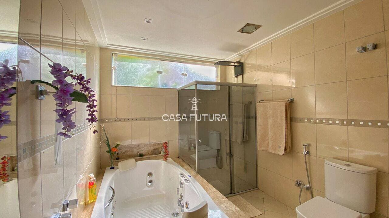 Casa com 3 quartos, 296 m² - foto 7