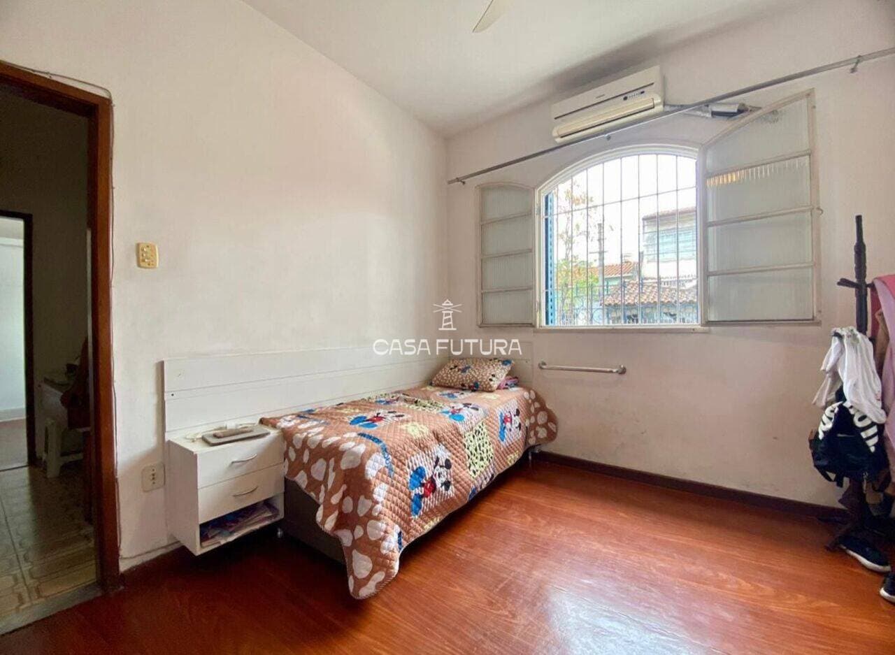 Casa com 6 quartos, 220 m² - foto 8