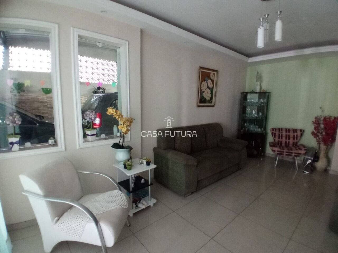 Casa com 3 quartos, 94 m²