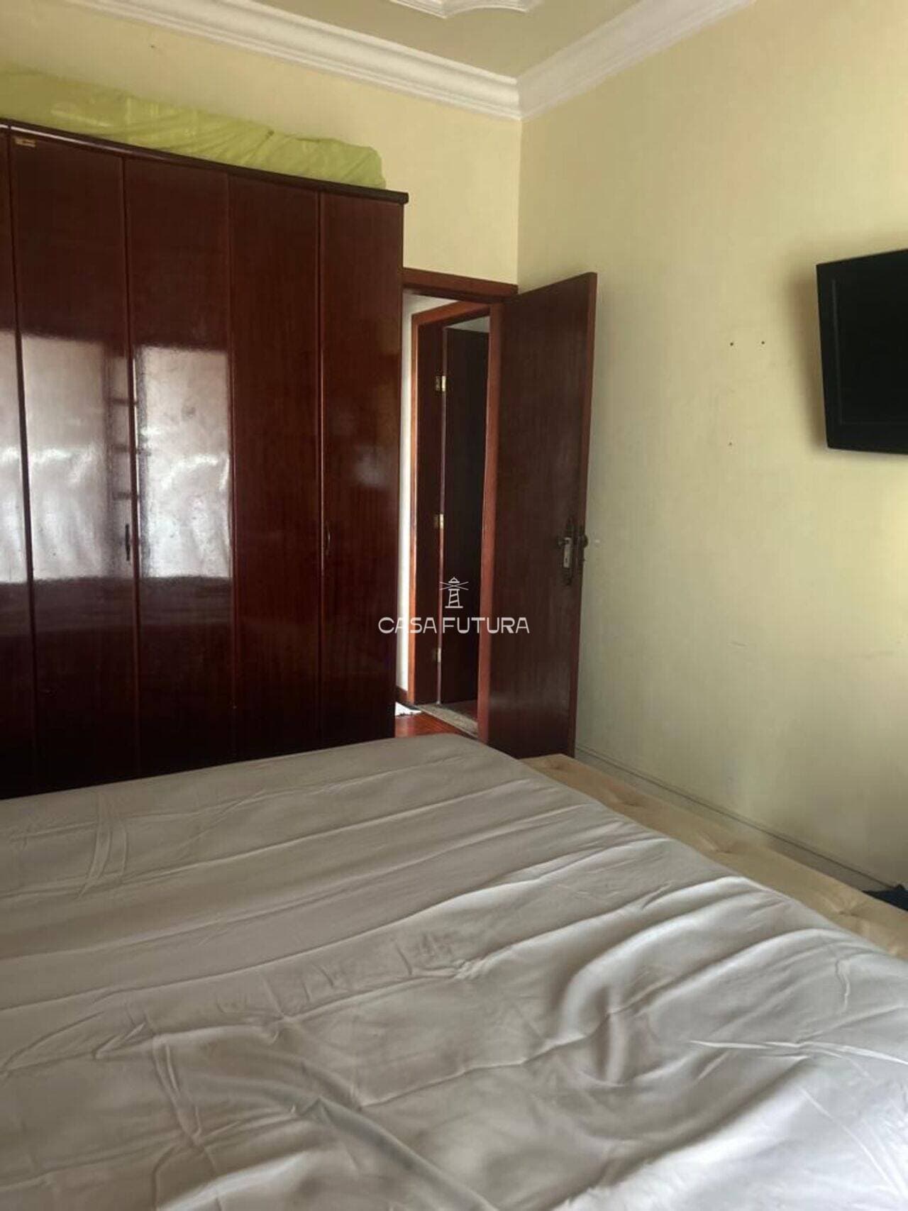 Casa com 3 quartos, 205 m² - foto 8