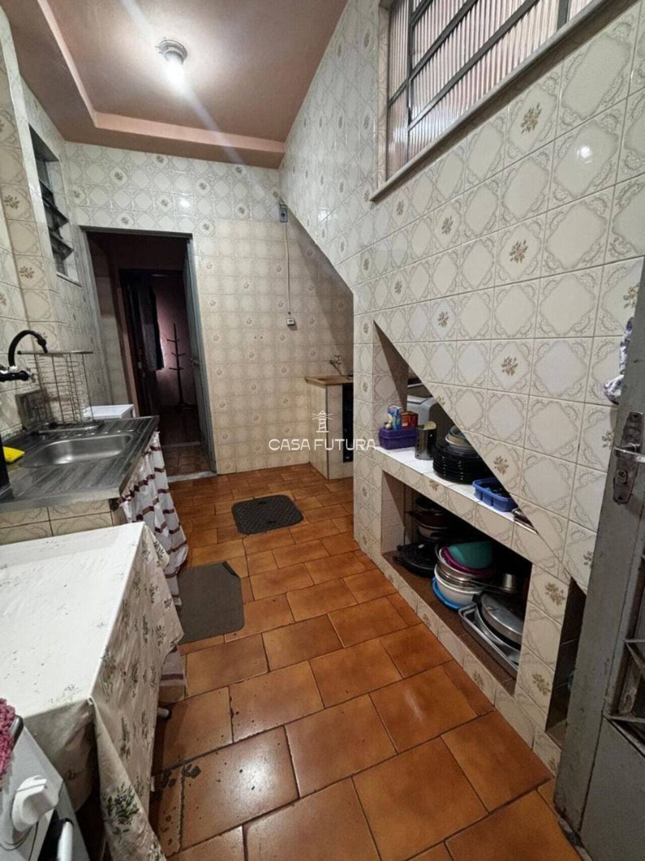 Casa com 4 quartos, 238 m² - foto 8