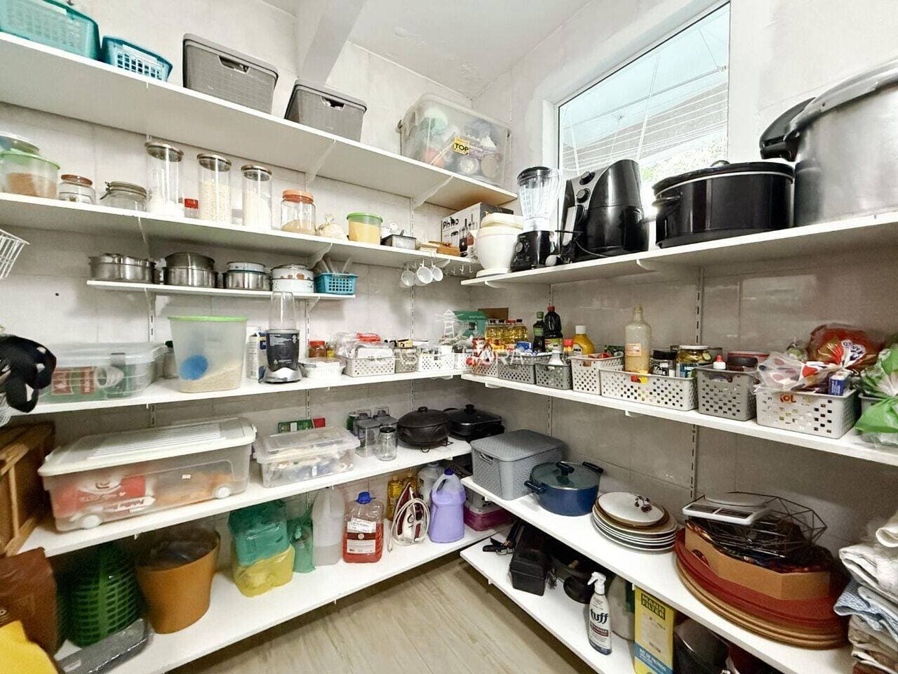 Casa com 6 quartos, 331 m² - foto 9