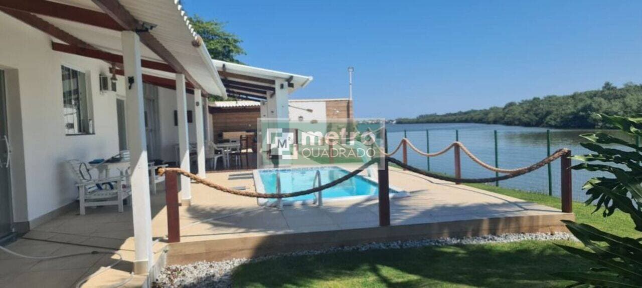 Casa em Barra de São João - Centro