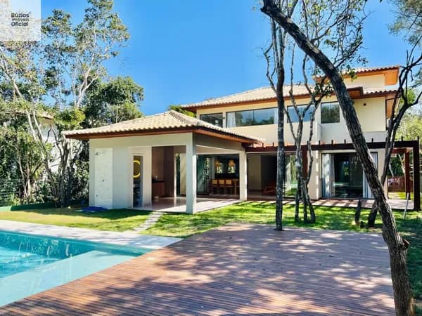 Casa alto padrão em Condomínio Jardim do Lago / Búzios