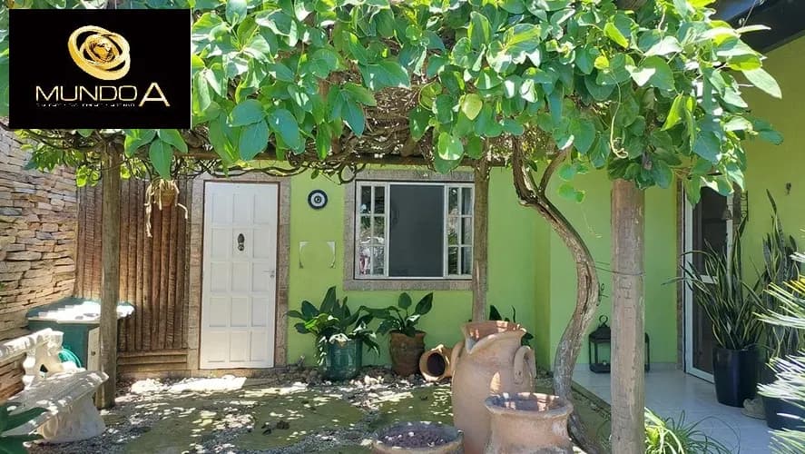 Casa de Condomínio com 3 quartos à venda