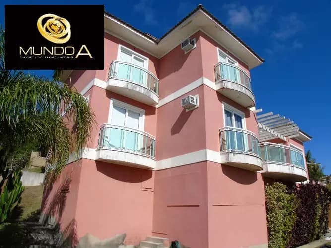 Casa de Condomínio com 4 quartos à venda