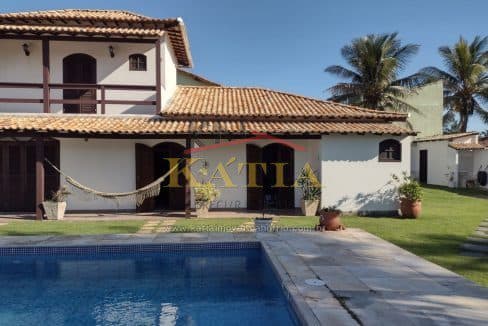 VENDA: LINDA CASA DE PRAIA COM PISCINA E VISTA MAR, 4 QUARTOS – FOGUETE, CABO FRIO – VCS008