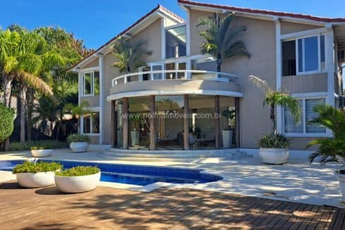 Excelente Casa para Venda, sendo 6 suítes, 8 vagas, mobiliado. Ferradura, Armação dos Búzios-RJ